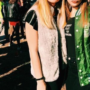 women’s gray faux fur vest